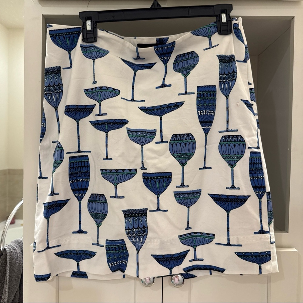 Talbots White Skirt with Blue Goblet Pattern - Picture 5 of 7